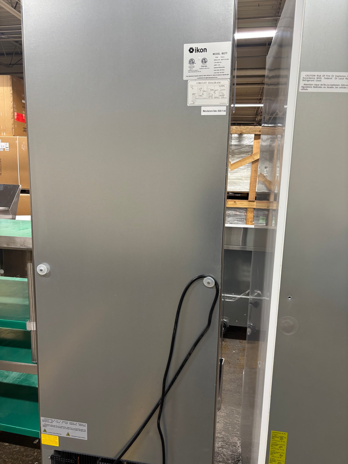 New Ikon IBF-27 Reach-In Freezer – 27” Single Door Commercial Upright Freezer – 17.8 Cu. Ft.- Scratch and Dent
