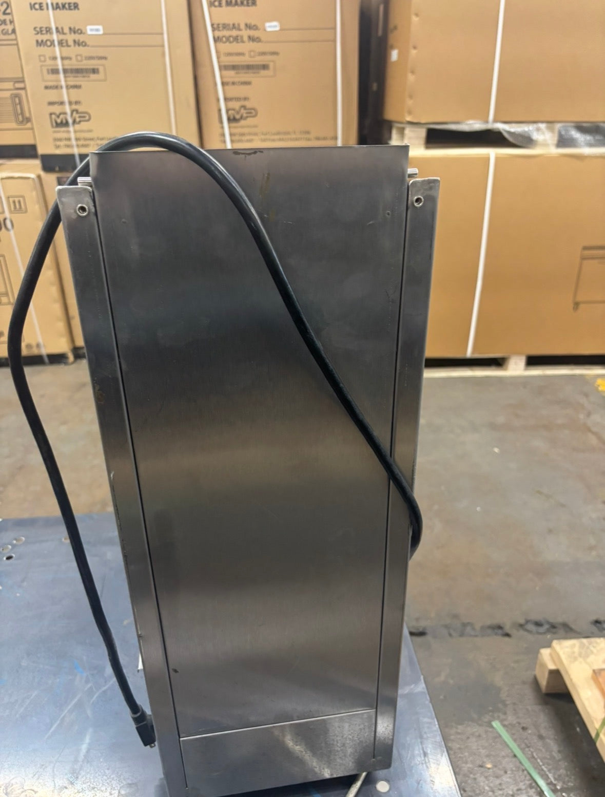 BenchmarkUSA 60024 “Dog House” Hot Dog Cooker & Bun Warmer – Used